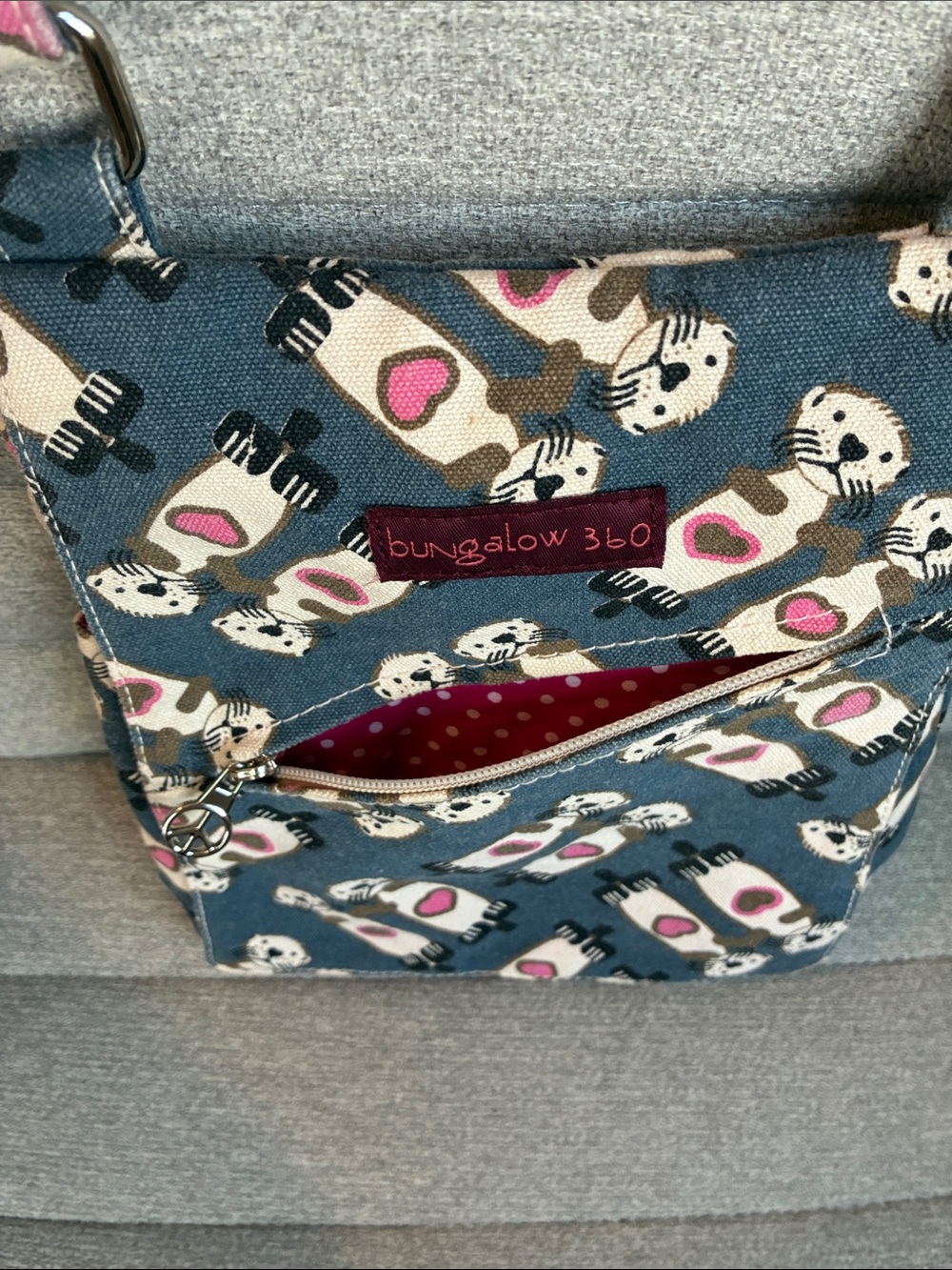 Bungalow 360 Small Messenger Bag Otter - Picture 4 of 16